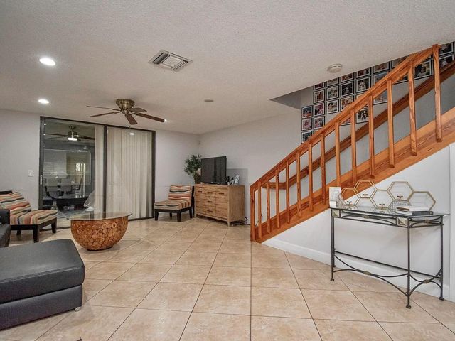 7670 Lago Del Mar Drive 301, Boca Raton, FL 33433