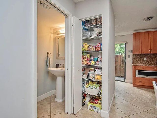 7670 Lago Del Mar Drive 301, Boca Raton, FL 33433