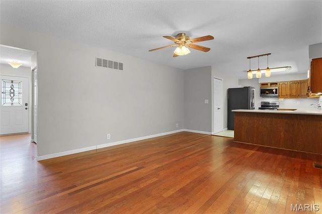 9 Robin Lane, Collinsville, IL 62234