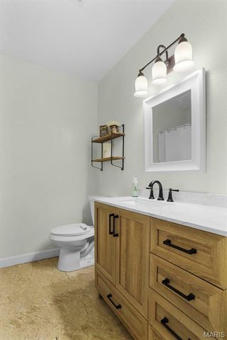 9 Robin Lane, Collinsville, IL 62234