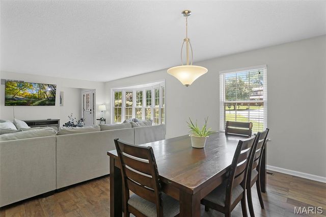 9 Robin Lane, Collinsville, IL 62234