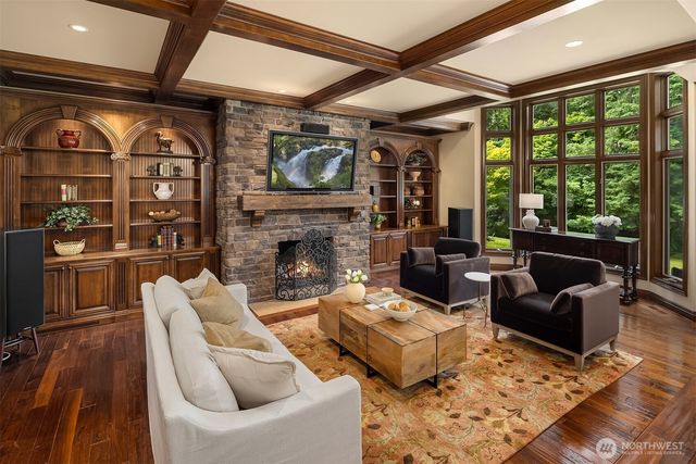 20450 NE 71st Street, Redmond, WA 98053