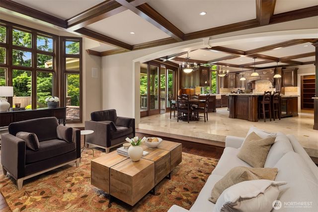 20450 NE 71st Street, Redmond, WA 98053