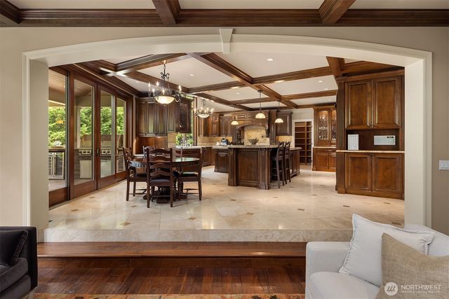 20450 NE 71st Street, Redmond, WA 98053