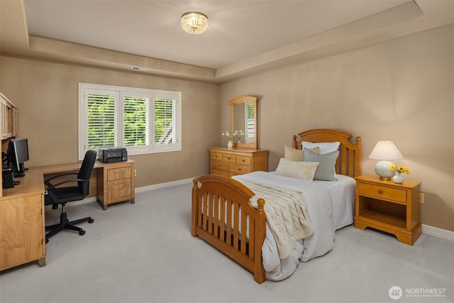 20450 NE 71st Street, Redmond, WA 98053