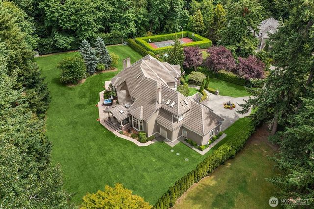 20450 NE 71st Street, Redmond, WA 98053