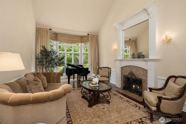 20450 NE 71st Street, Redmond, WA 98053