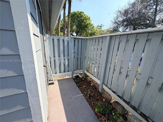 1818 Racquet Court, North Lauderdale, FL 33068