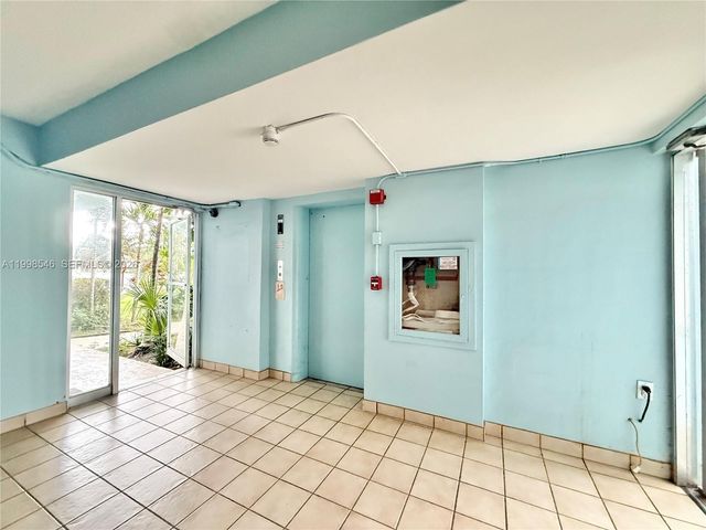 455 Golden Isles Dr 309, Hallandale Beach, FL 33009