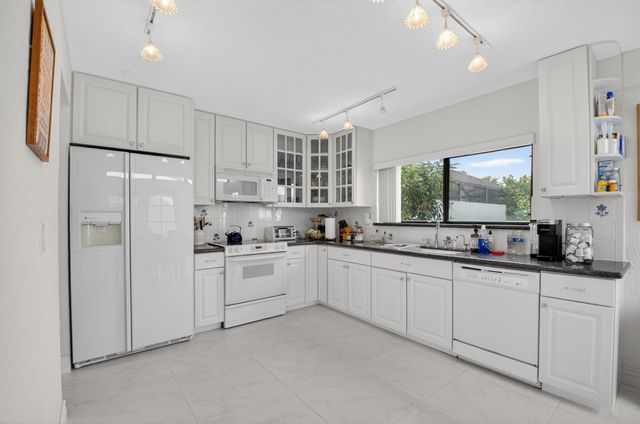 19629 Bay Cove Drive, Boca Raton, FL 33434