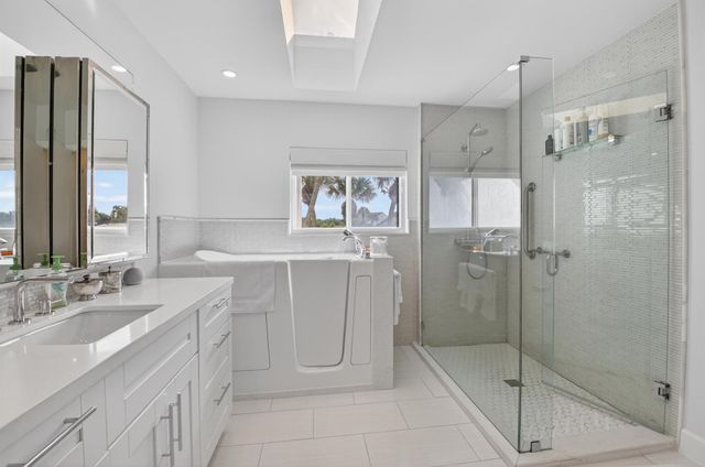 19629 Bay Cove Drive, Boca Raton, FL 33434