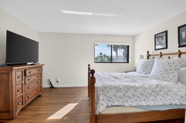 19629 Bay Cove Drive, Boca Raton, FL 33434