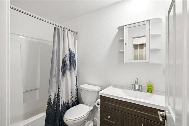 10878 Leecrest Ct, Nevada City, CA 95959