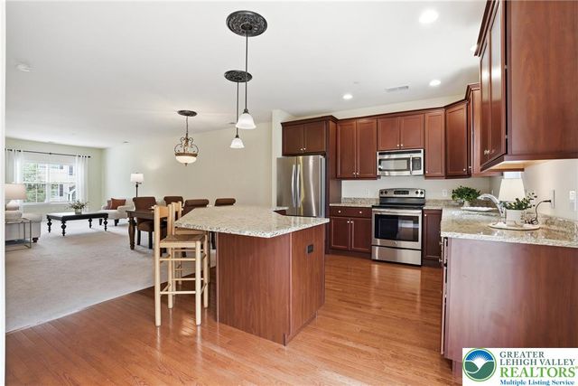2223 Rising Hill Road, Whitehall Twp, PA 18052