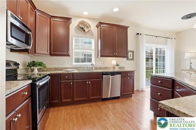 2223 Rising Hill Road, Whitehall Twp, PA 18052