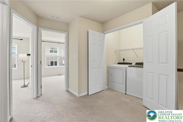 2223 Rising Hill Road, Whitehall Twp, PA 18052