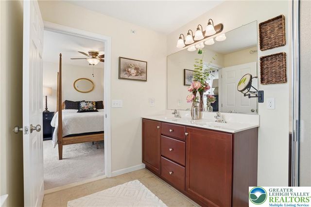 2223 Rising Hill Road, Whitehall Twp, PA 18052