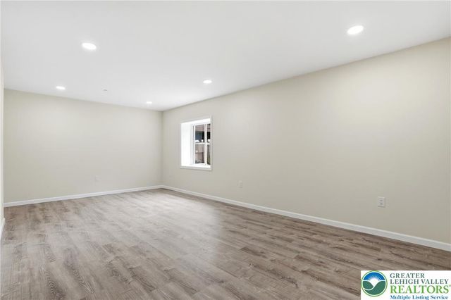 2223 Rising Hill Road, Whitehall Twp, PA 18052