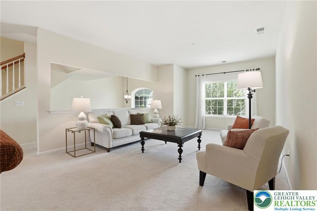 2223 Rising Hill Road, Whitehall Twp, PA 18052