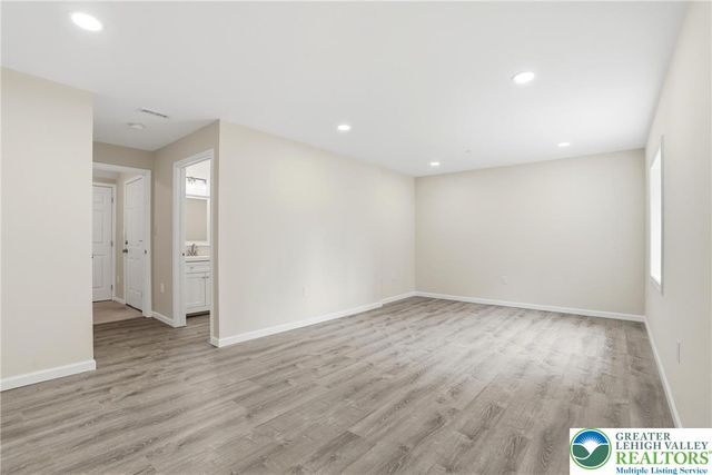 2223 Rising Hill Road, Whitehall Twp, PA 18052