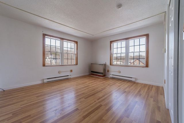 30 Beech St Apt 4C, Bristol, NH 03222
