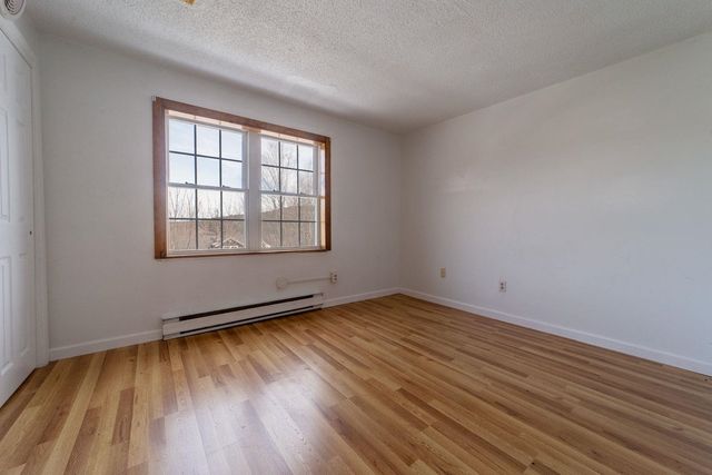 30 Beech St Apt 4C, Bristol, NH 03222