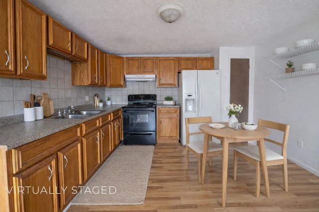 30 Beech St Apt 4C, Bristol, NH 03222