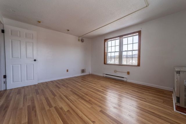 30 Beech St Apt 4C, Bristol, NH 03222