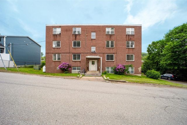 30 Beech St Apt 4C, Bristol, NH 03222