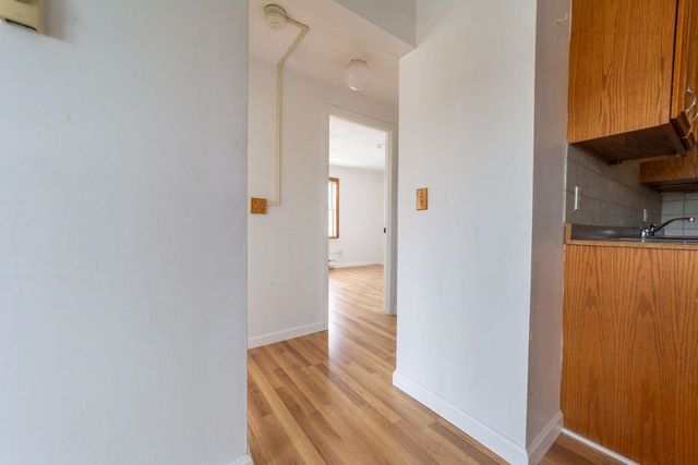 30 Beech St Apt 4C, Bristol, NH 03222