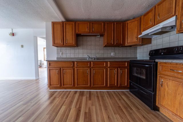 30 Beech St Apt 4C, Bristol, NH 03222