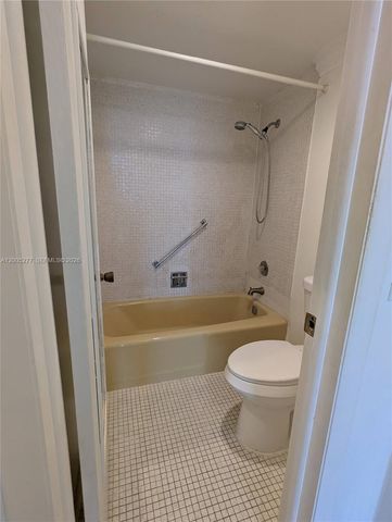 16751 NE 9th Ave 408, North Miami Beach, FL 33162