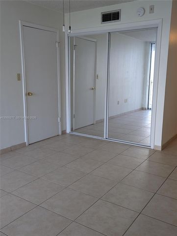 16751 NE 9th Ave 408, North Miami Beach, FL 33162