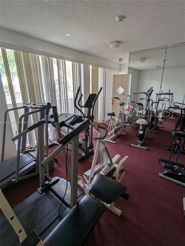 16751 NE 9th Ave 408, North Miami Beach, FL 33162