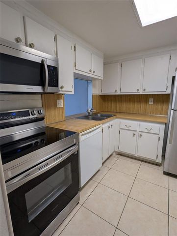 16751 NE 9th Ave 408, North Miami Beach, FL 33162