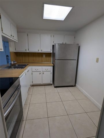 16751 NE 9th Ave 408, North Miami Beach, FL 33162