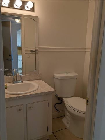 16751 NE 9th Ave 408, North Miami Beach, FL 33162