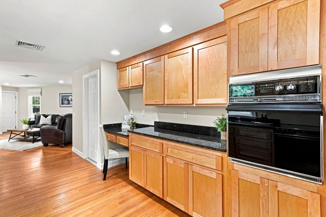 106 N Hancock St, Lexington, MA 02420