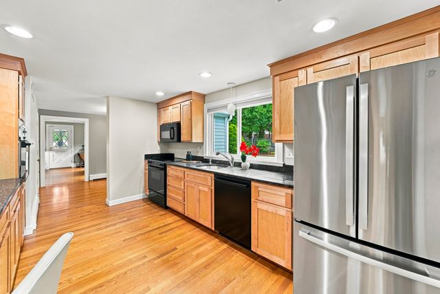 106 N Hancock St, Lexington, MA 02420