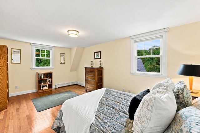 106 N Hancock St, Lexington, MA 02420