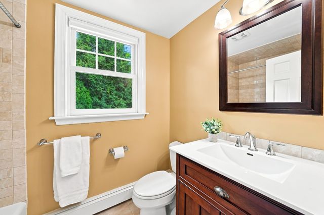 106 N Hancock St, Lexington, MA 02420
