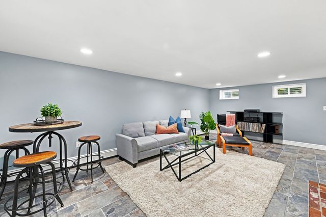 106 N Hancock St, Lexington, MA 02420