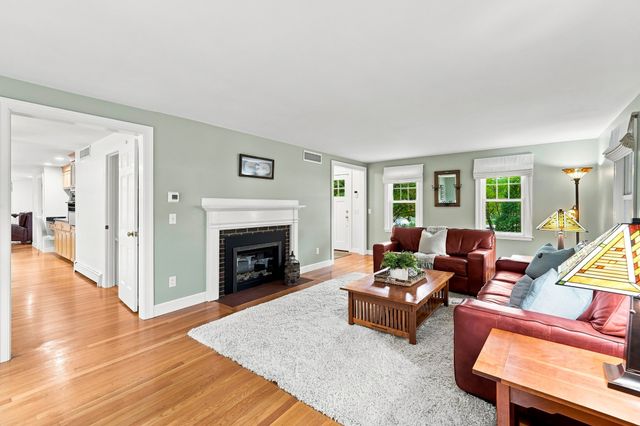 106 N Hancock St, Lexington, MA 02420