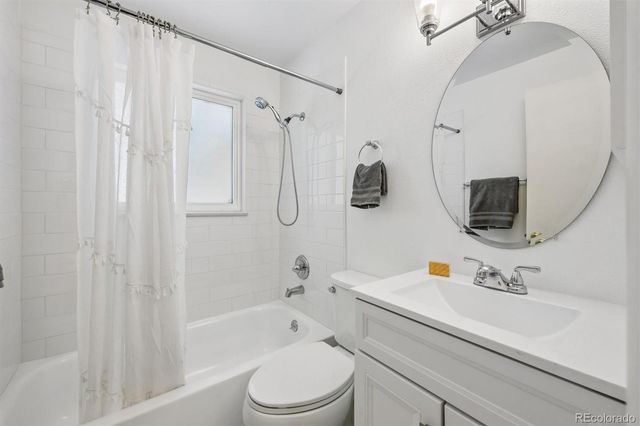 1841 S Saulsbury Court, Lakewood, CO 80232