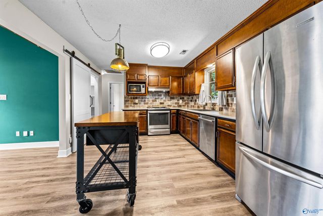 1009 Kinsey Drive SE, Huntsville, AL 35803