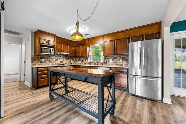 1009 Kinsey Drive SE, Huntsville, AL 35803