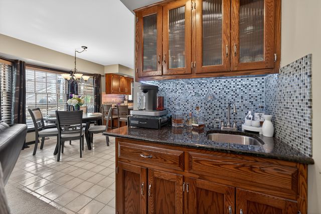 0S775 Madison Street, Winfield, IL 60190
