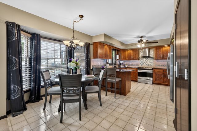 0S775 Madison Street, Winfield, IL 60190