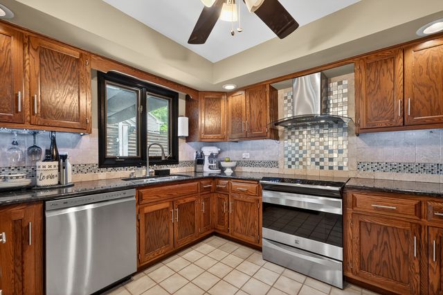 0S775 Madison Street, Winfield, IL 60190