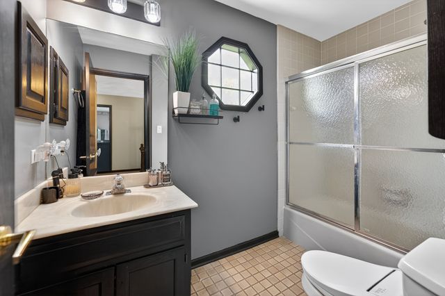 0S775 Madison Street, Winfield, IL 60190